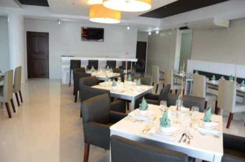 Empire Suites Hotel Puerto Princesa Buitenkant foto
